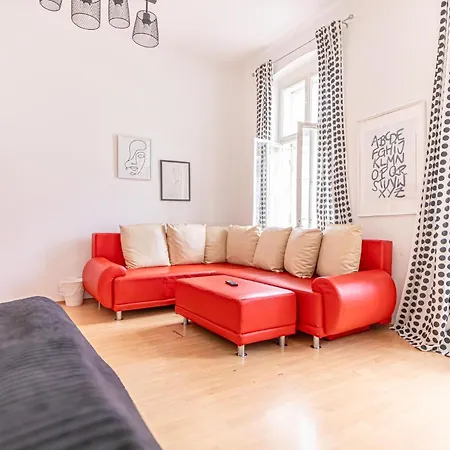 公寓 Sweet 3br Shared Near Wiener Stadthalle & 维也纳