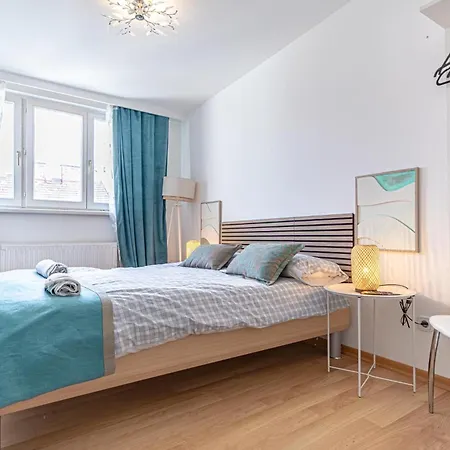 Spacious 3br Shared Apt, Very In Apartament *