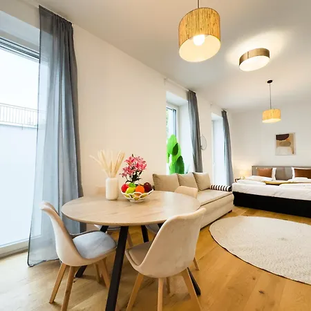Hills Living Apartahotel