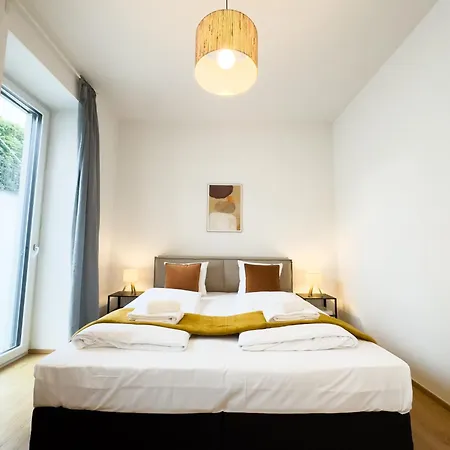 Hills Living Apartahotel *