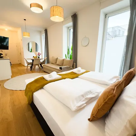Apartahotel Hills Living *