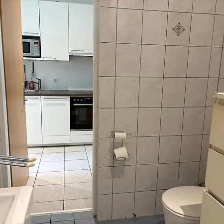 Apartment Gruen, Ruhig Und Zentral, Grosses Mit Gruenblick