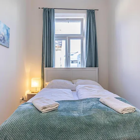 Comfortable & Amazing 2 Bedroom Hideaway W Local Flair Apartament *