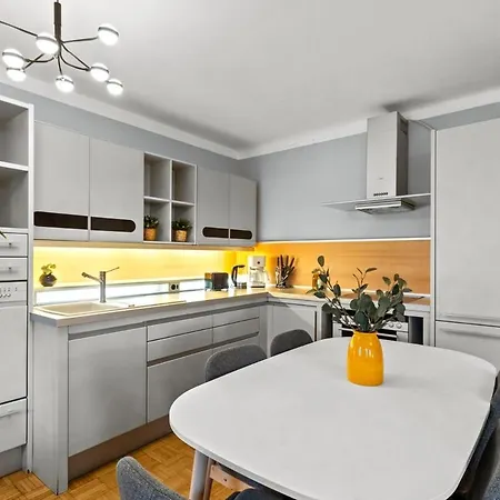Prater I 80 M2 I Loggia Apartmán