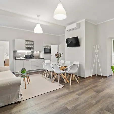 Modern Bright I Close To S-bahn I 5 Min To Shopping Mall Apartment *