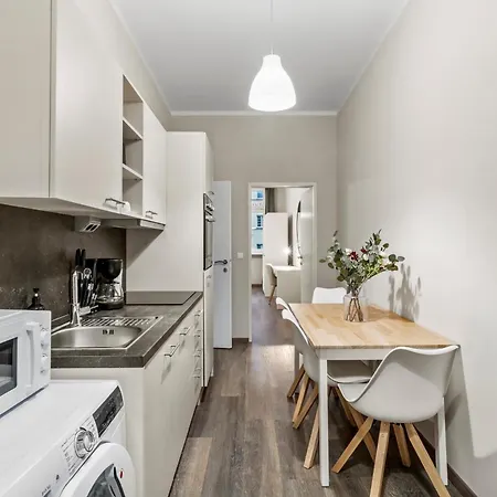 Apartment Modern Bright I Close To S-bahn I 5 Min To Shopping Mall *