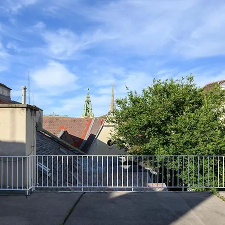 Apartamento Palais Palffy Suits *