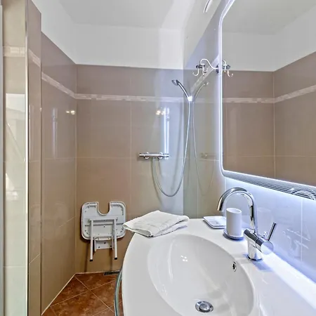 Apartament Modern City-view In The Heart Of
