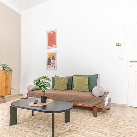 Lovely 1br & 1lr For 5p In The Heart Of Apartmán