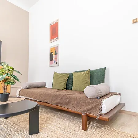 Apartmán Lovely 1br & 1lr For 5p In The Heart Of