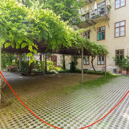 Xxxl Bed/ Free Parking/ Apartmán *