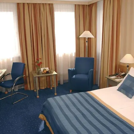 Nh Danube Hotel