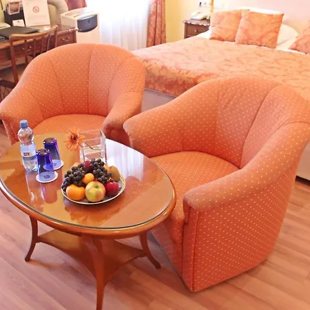 Hotel Arenberg Boutique Zentrum 4*