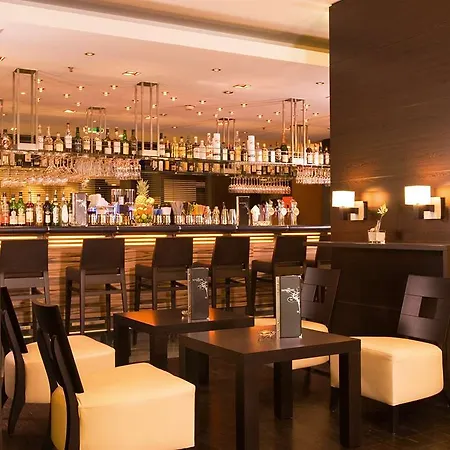 Nh Danube Hotel Vienna