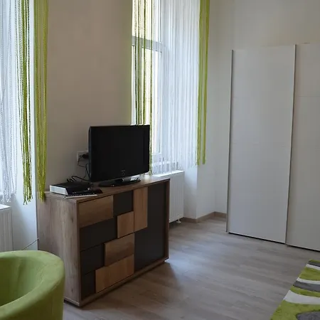 Elegant Apartment Westbahnhof Apartment Vienna