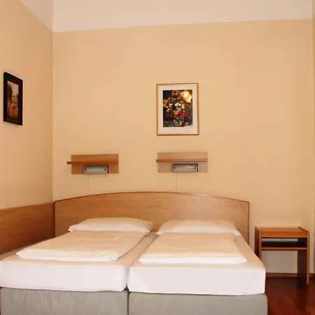 Graf Stadion Hotel Vienne