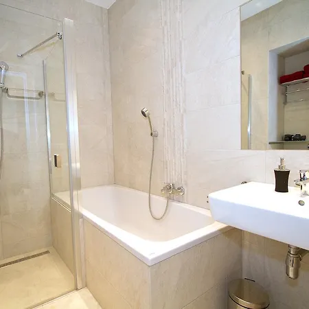 Apartament Naehe Zentrum Wiedeń