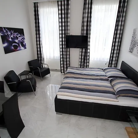 Naehe Zentrum Apartament *