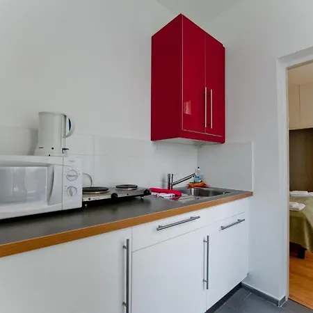 Amelie Apartahotel Viena