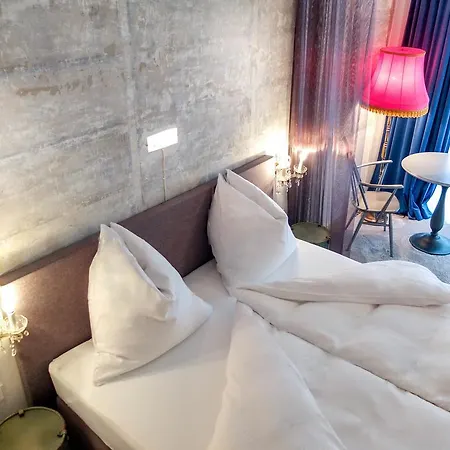 Hotel This Is Not A 3*