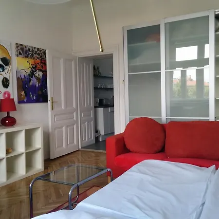 Aparthotel Maximillian 2*