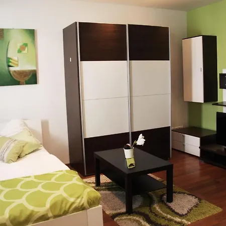 Apartment Checkvienna - Sternwartestrasse Vienna