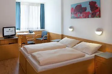 Allyouneed Vienna4 Hotel 3*