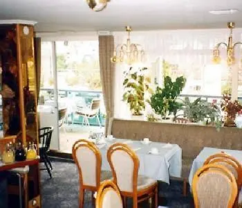 Ekazent Schoenbrunn 3* Vienna