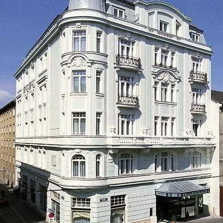 Hotel Johann Strauss 4*