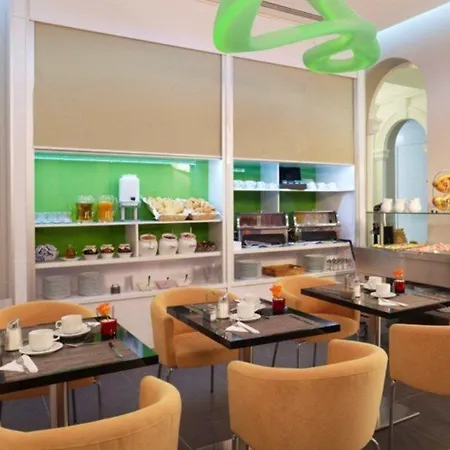 Hotel Fortyplusone - Newly Renovated!