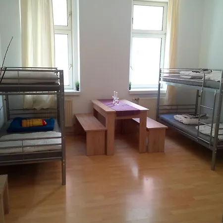 Apartment Travel Homes *