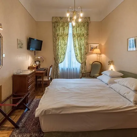 Hotel Arenberg Boutique Zentrum 4*