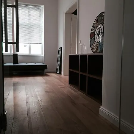 Apartment Square7