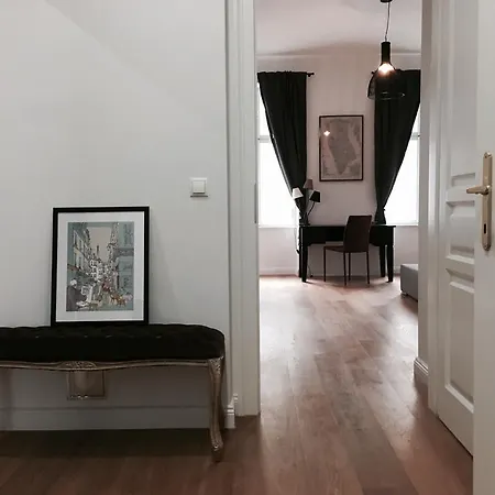 Apartment Square7 *