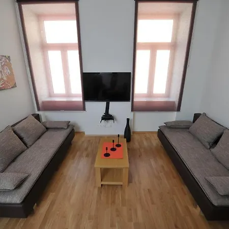 Apartment Debo *