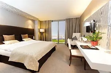 Otel Doubletree By Hilton Schonbrunn 4*