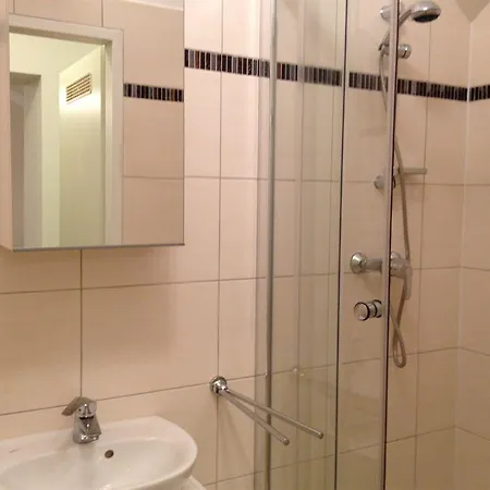 Hotel Star Barichgasse 3*