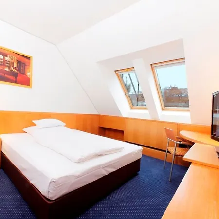 Strudlhof Hotel