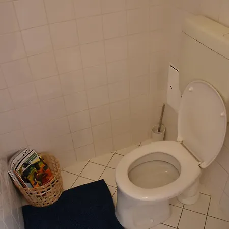 Living & Loving In Apartment