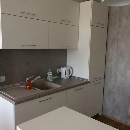 Apartment Hauptbahnhof 4 *