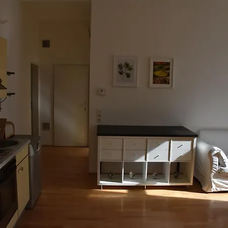 Apartment Living & Loving In