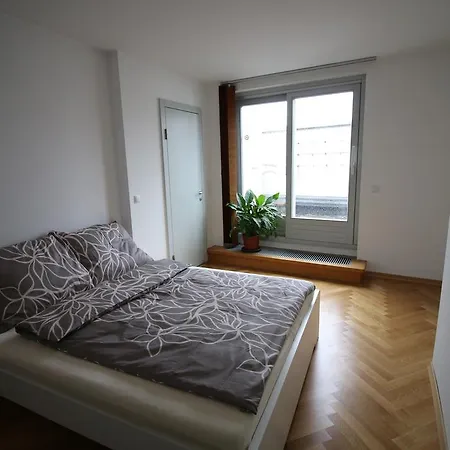 Aeki City Apartment *