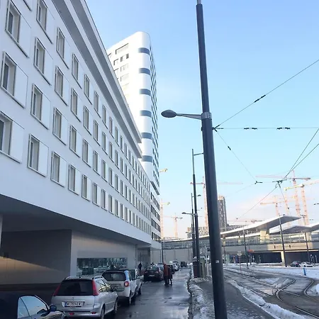 Hauptbahnhof 4 *