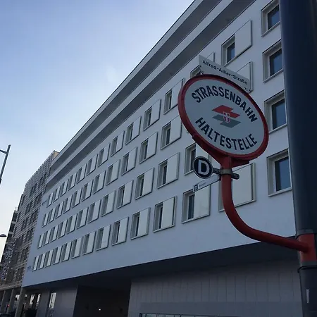 Hauptbahnhof 4 * Vienna