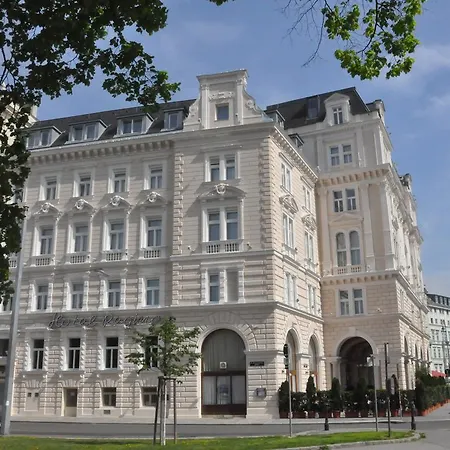Regina 4*