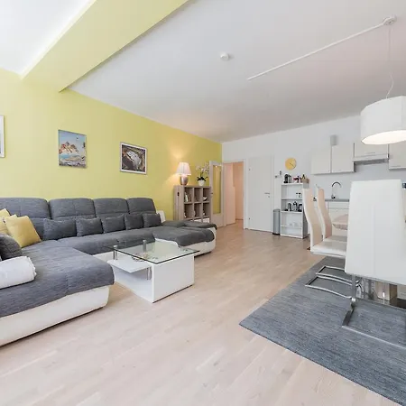 Apartamento Christian Oper - Contactless Check In