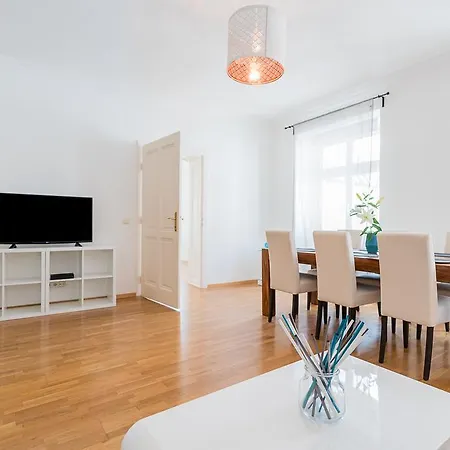 Bell Apartment *