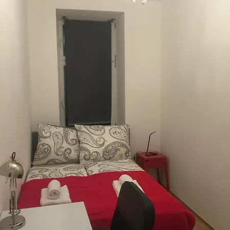 Urban Flats Danube Apartment