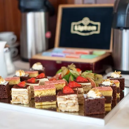 Regina Hotel 4*