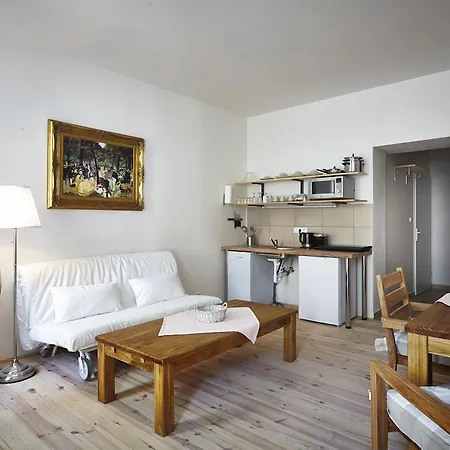 Townhouse Apartment *